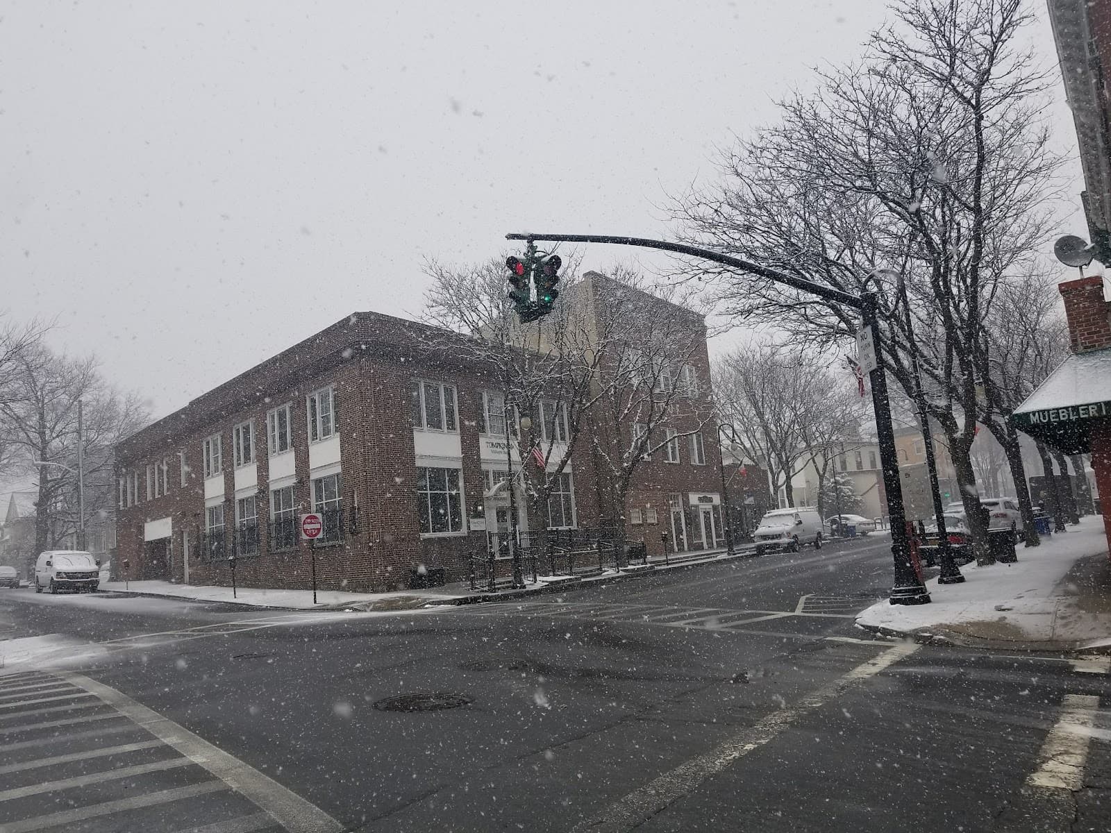 Beekman Avenue - Image 1