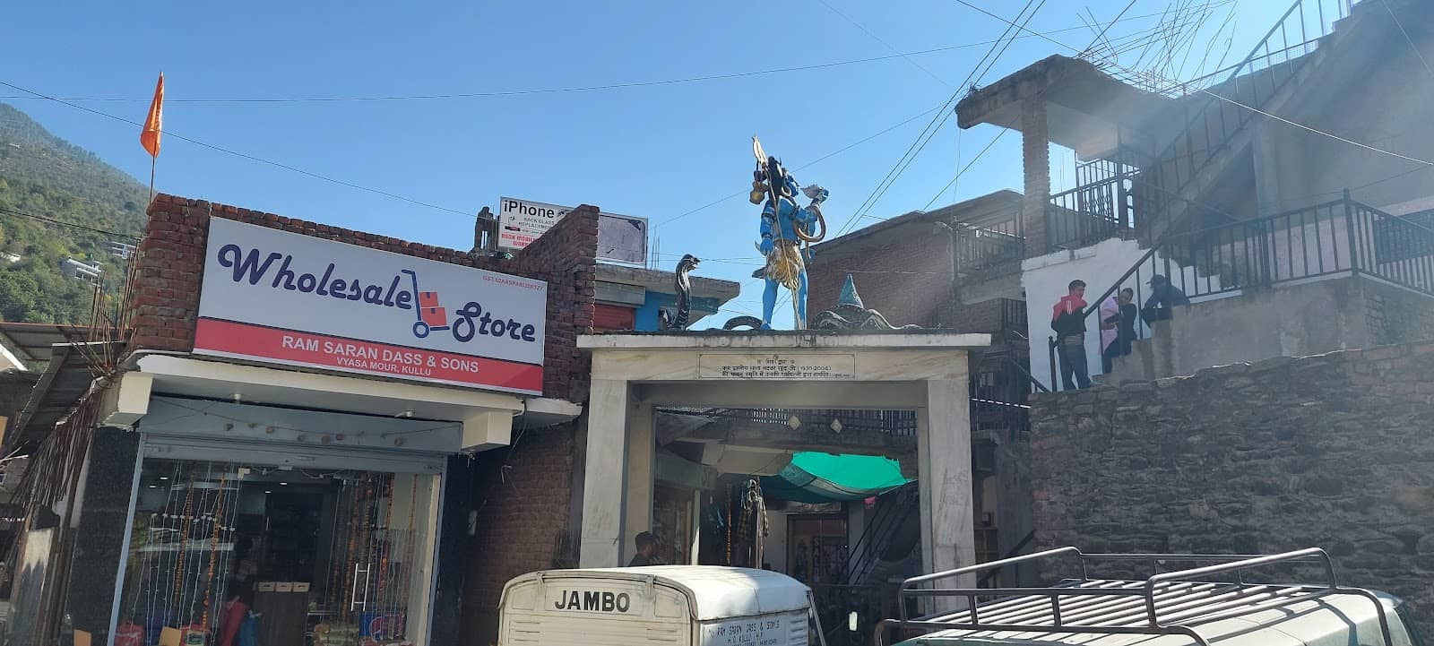 Local Handicrafts & Shawls