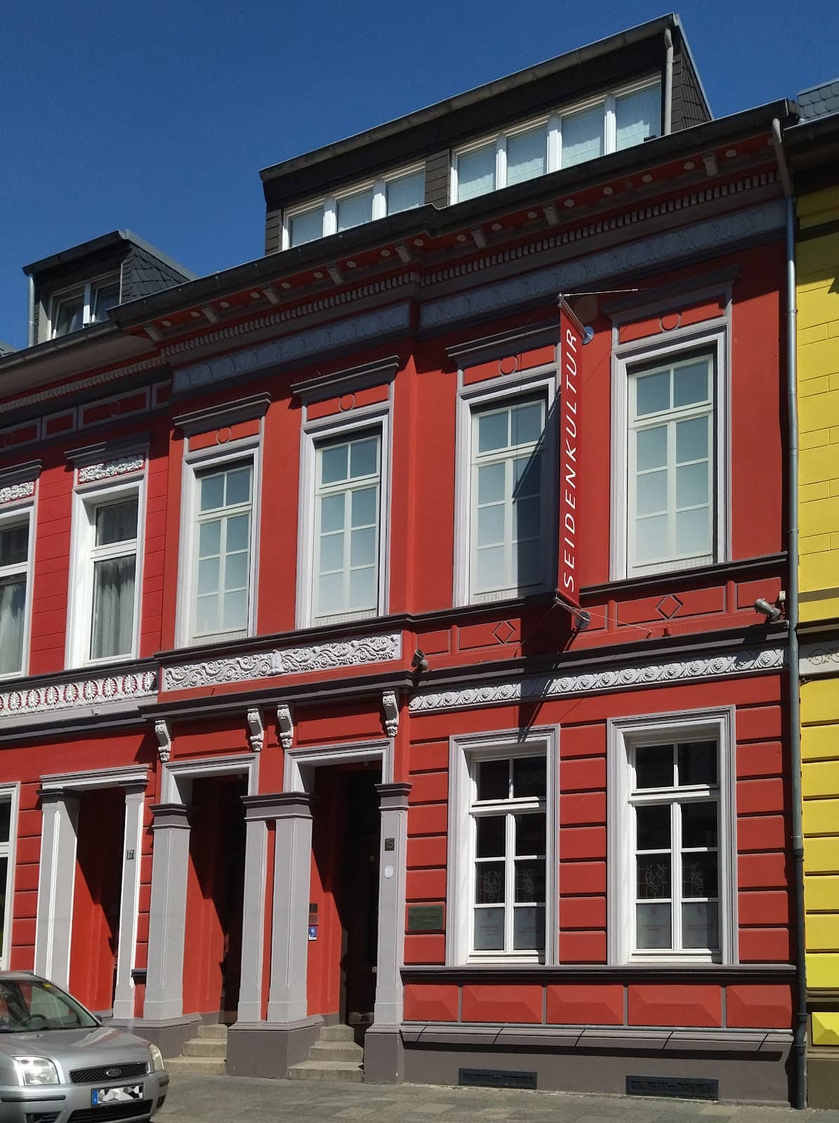 From Silkworm to Fabric