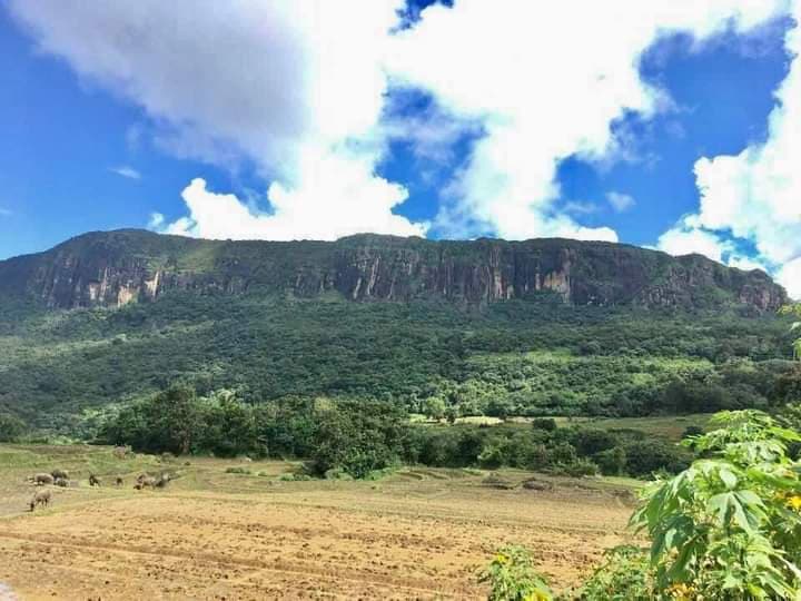 Manigala Rock - Image 1