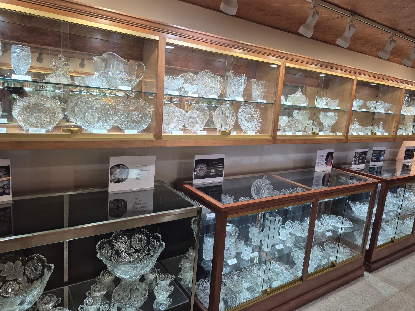 Millersburg Glass Museum - Image 1
