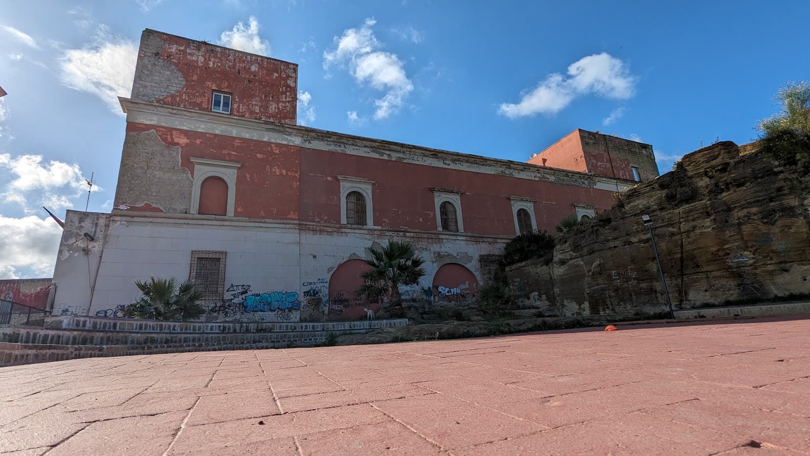 Palazzo Carafa di Policastro - Image 1
