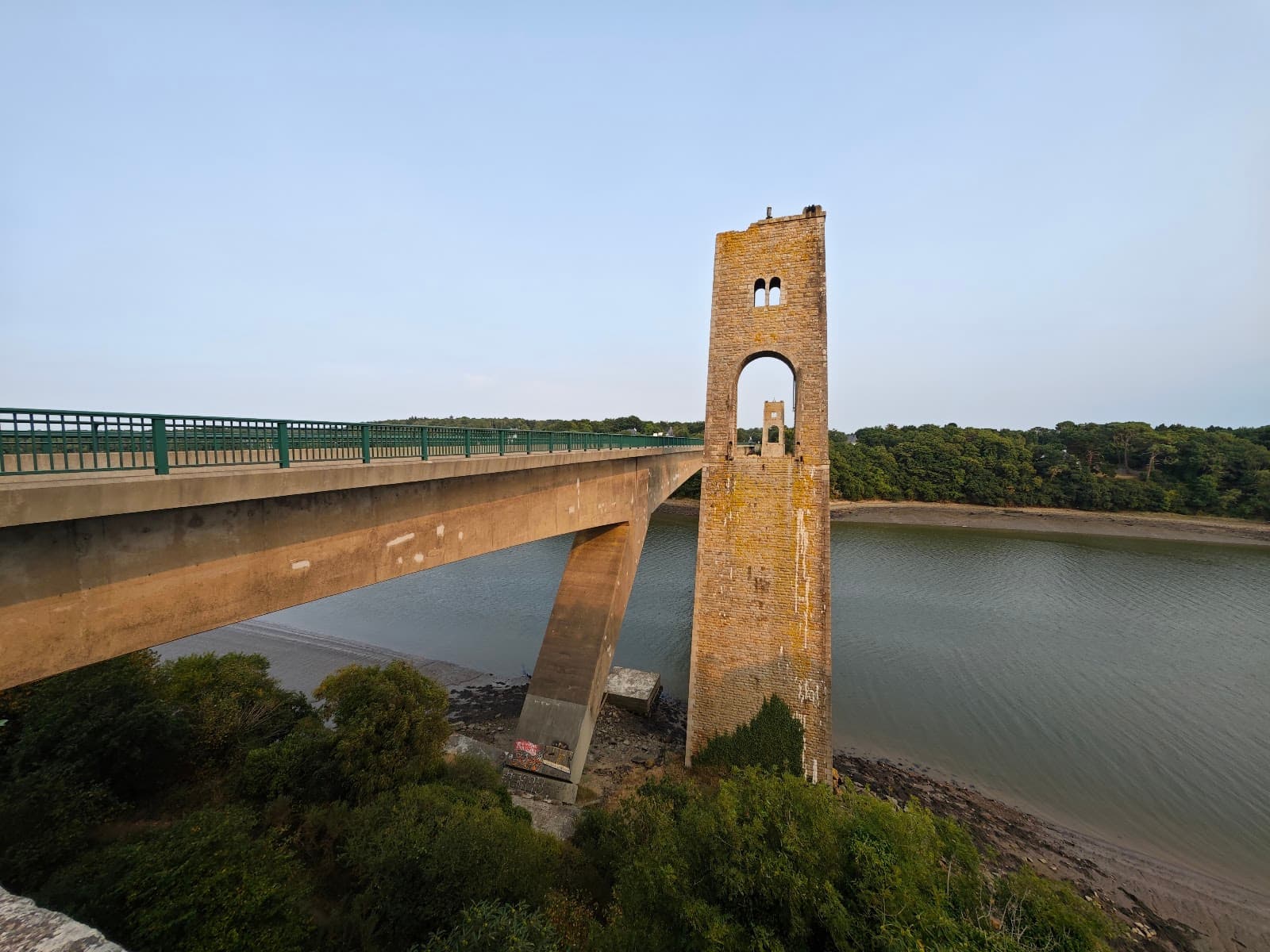 Pont du Bonhomme & Statues - Image 1