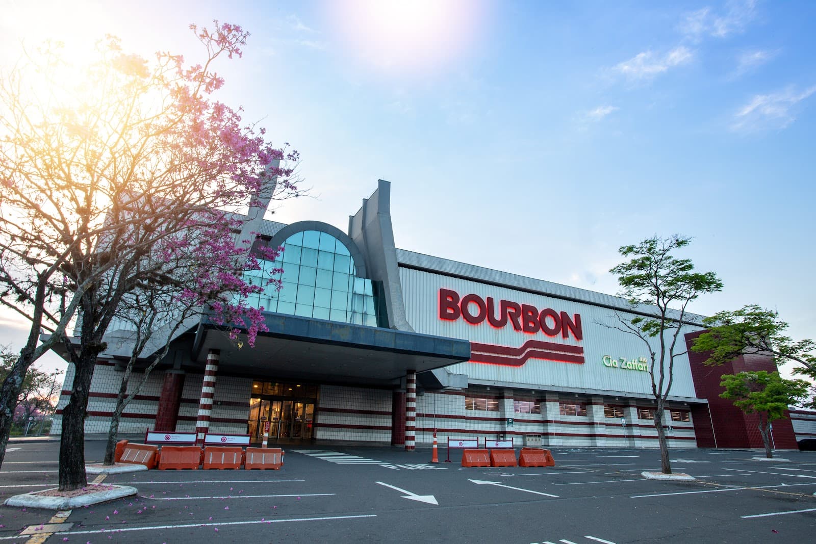 Bourbon Canoas - Image 1