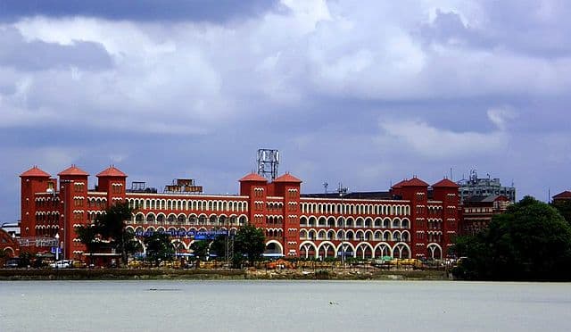 Howrah Railway Station - Image 1