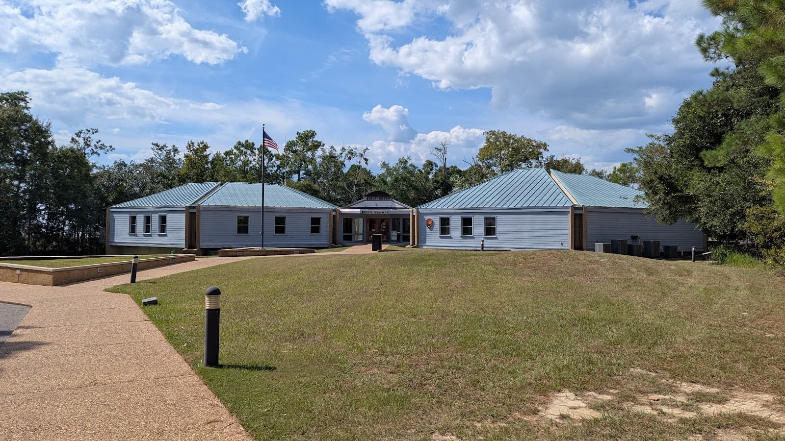Davis Bayou Visitor Center - Image 1