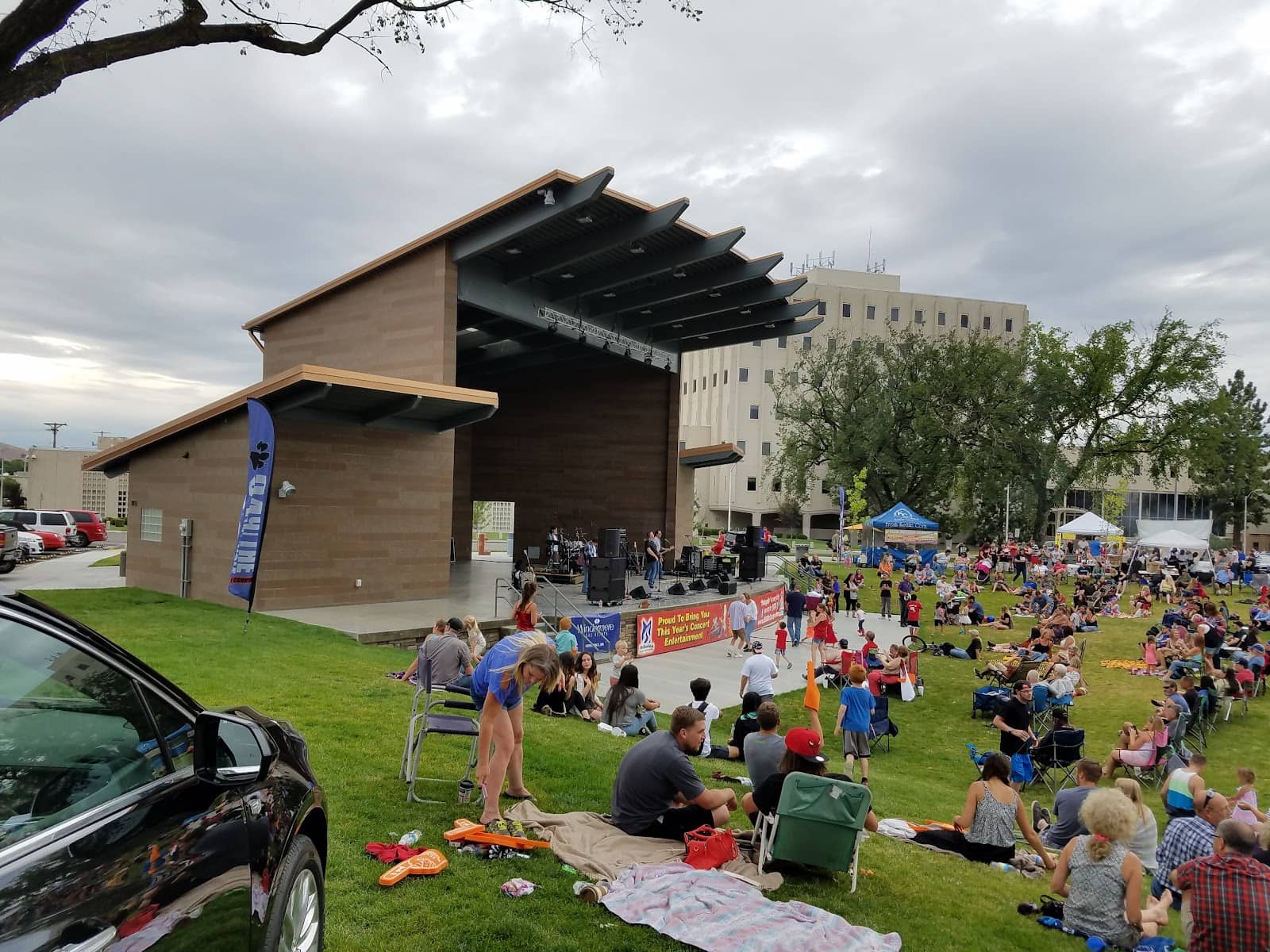 Relaxing Green Space