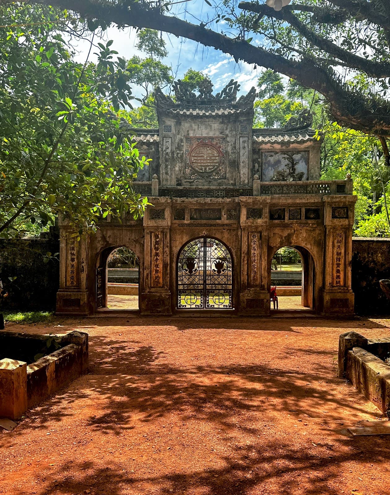 Tu Hieu Pagoda Hue - Image 1
