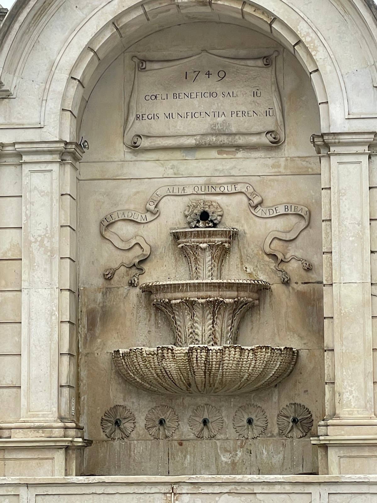 Queen Leonor's Legend