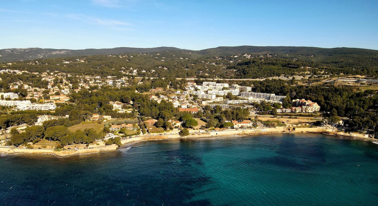 Arène Cros Quarter - Image 1