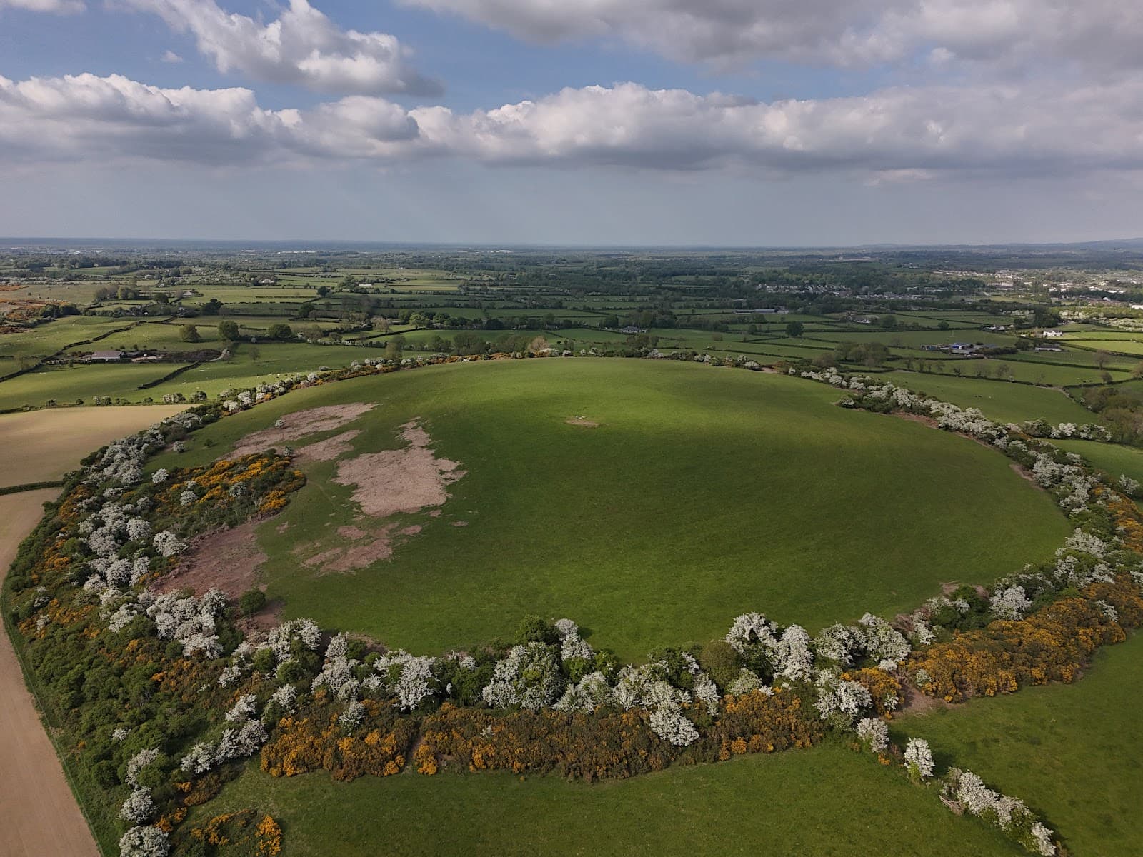 Dún Ailinne Knockaulin - Image 1