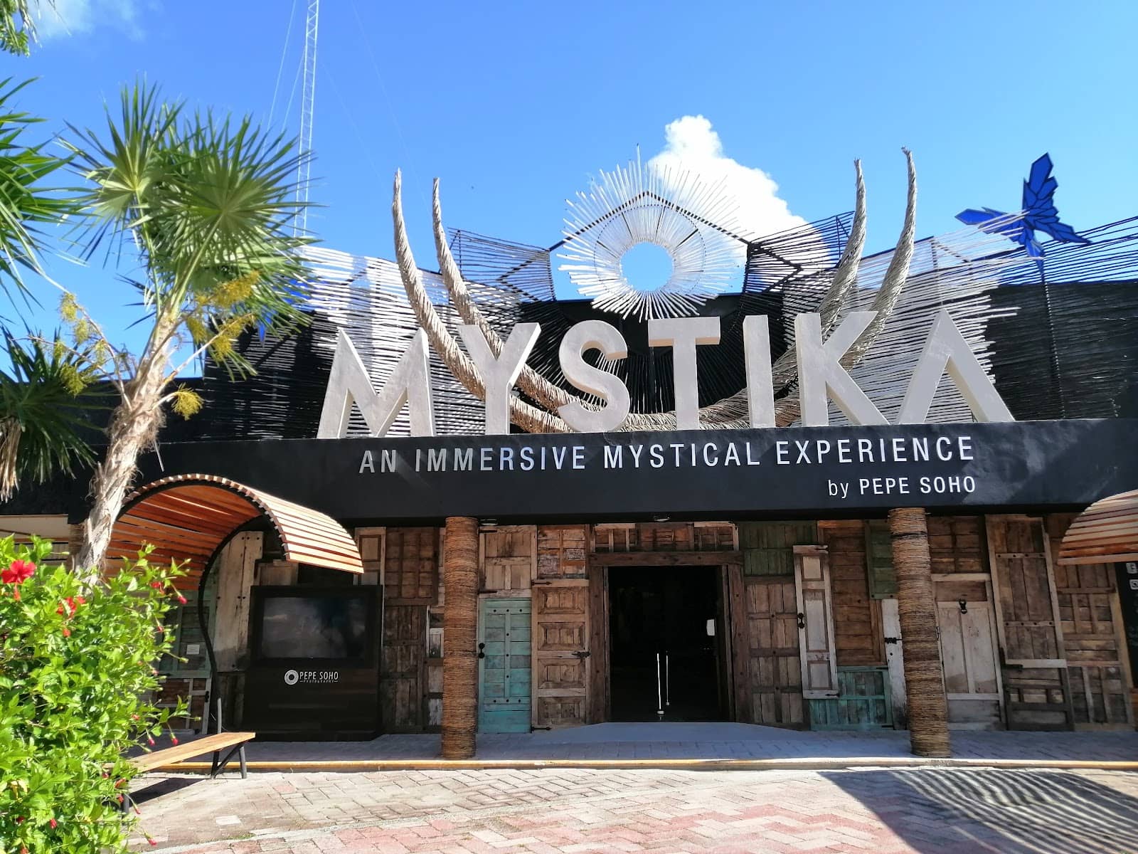 Hidden Immersive Rooms