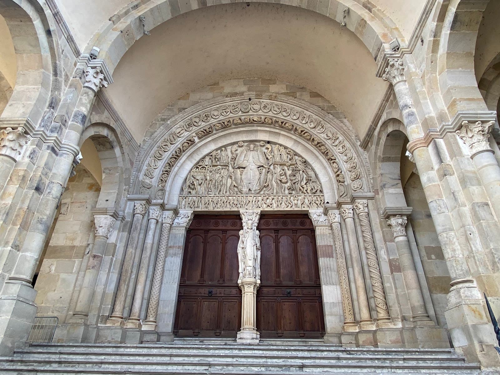 Saint-Lazare Cathedral - Image 1