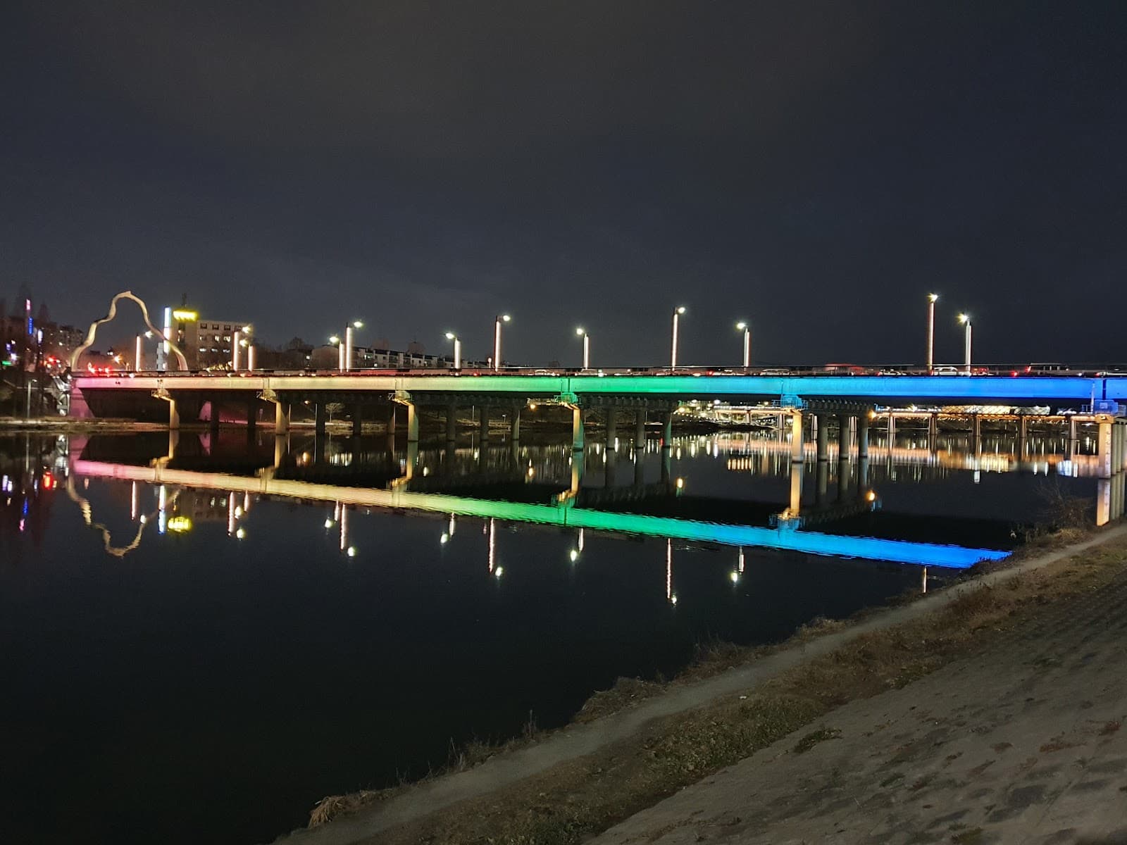Ayang Railroad Bridge Skywalk - Image 1