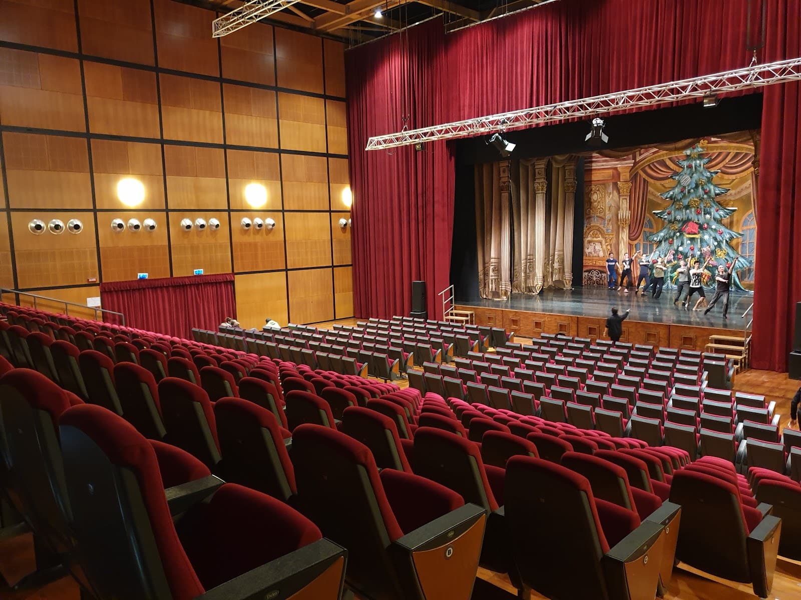 Lungo Era Promenade - Image 1