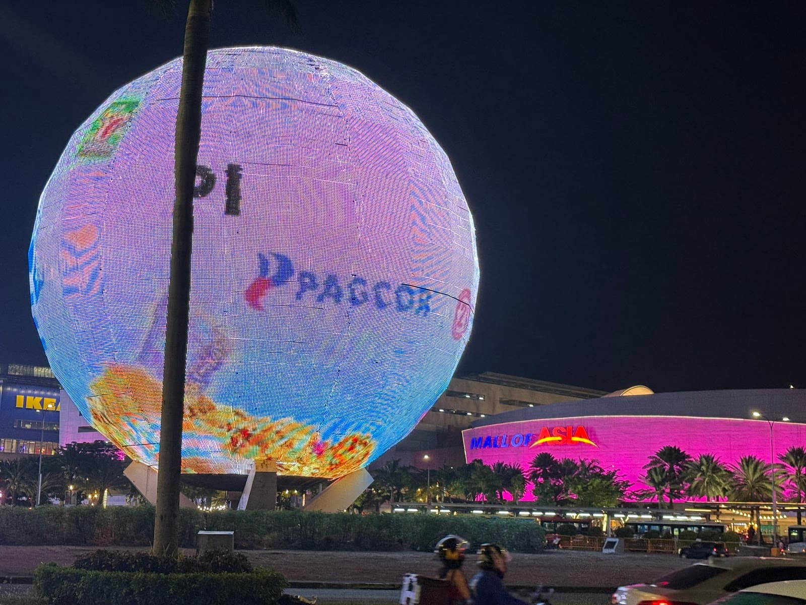MOA Globe Manila - Image 1