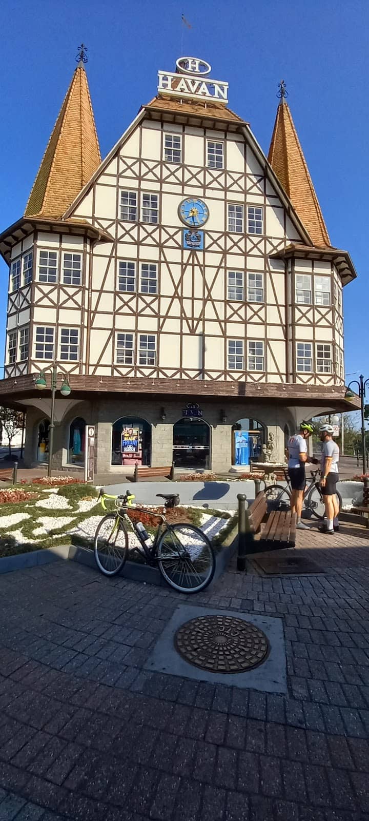 Photogenic Facade