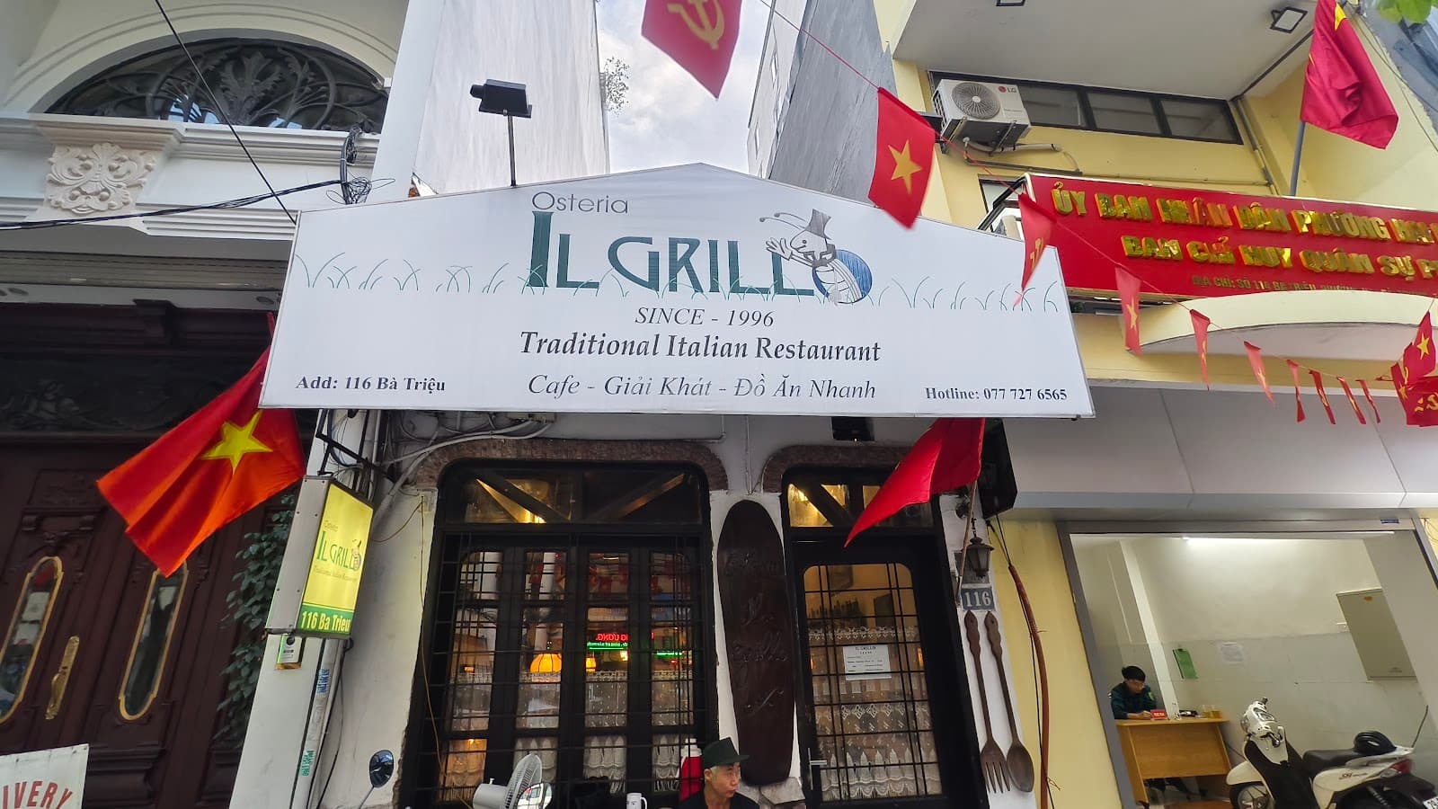 IL Grillo Cafe - Image 1