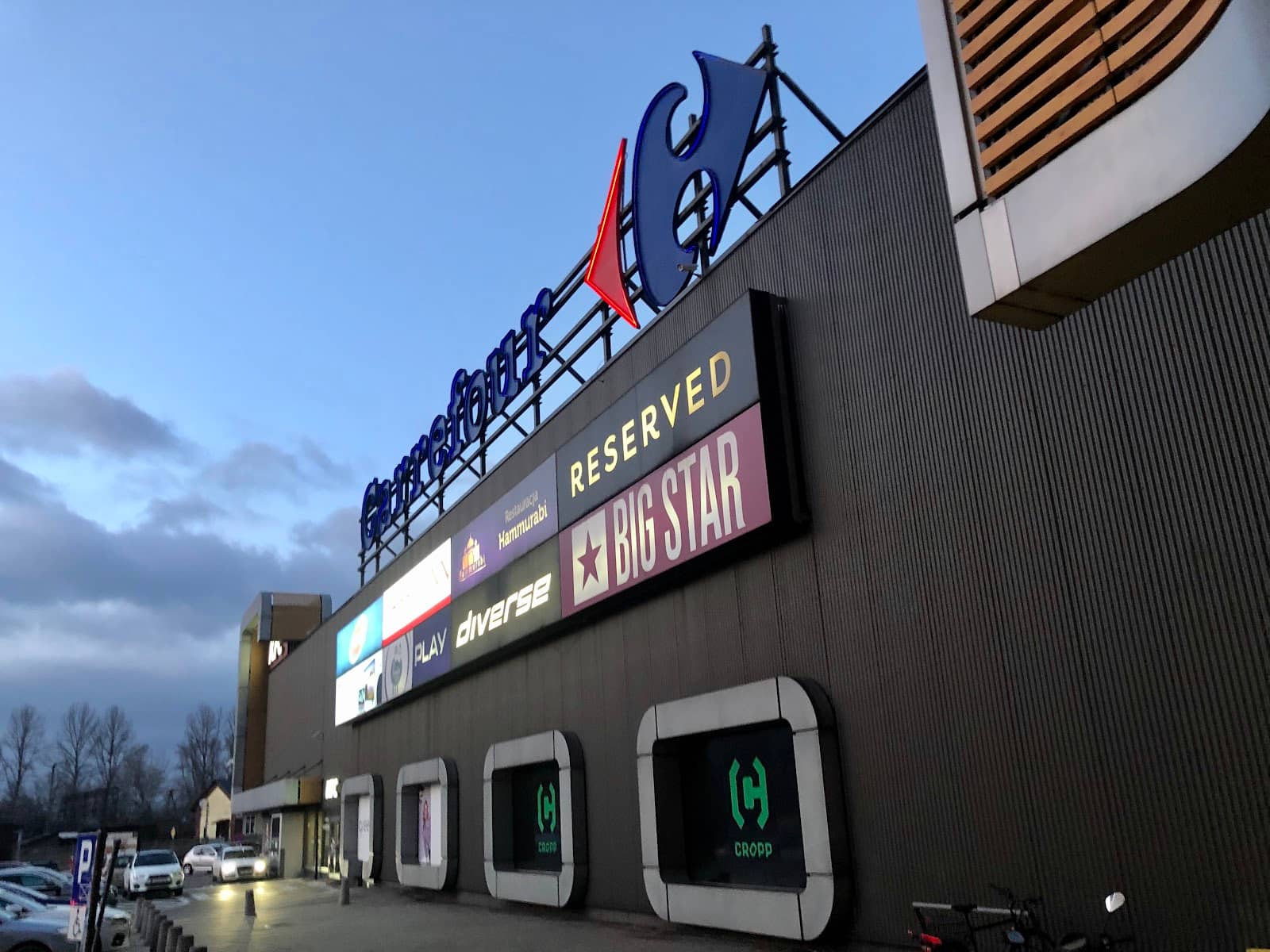 Convenient Movie Theater