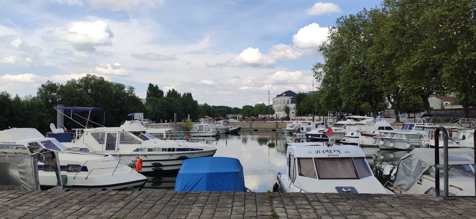 Port de Plaisance (Cognac Marina) - Image 1