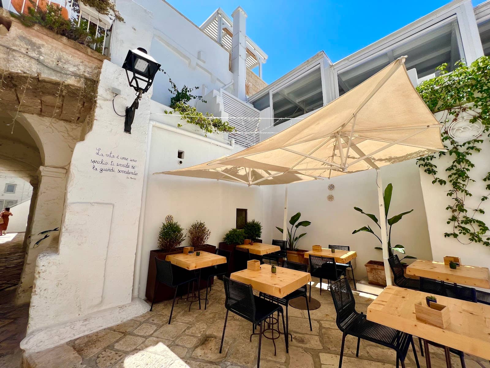 Domenico Modugno Statue