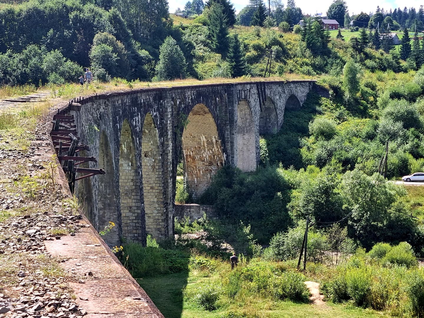 Vorokhta Stone Viaduct - Image 1