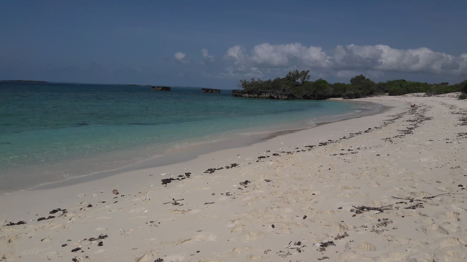 Shamiani Island - Image 1