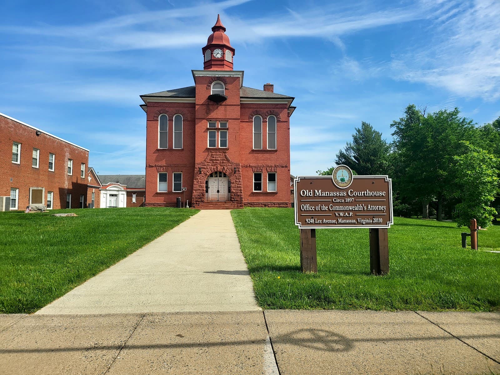 Old Manassas Courthouse - Image 1