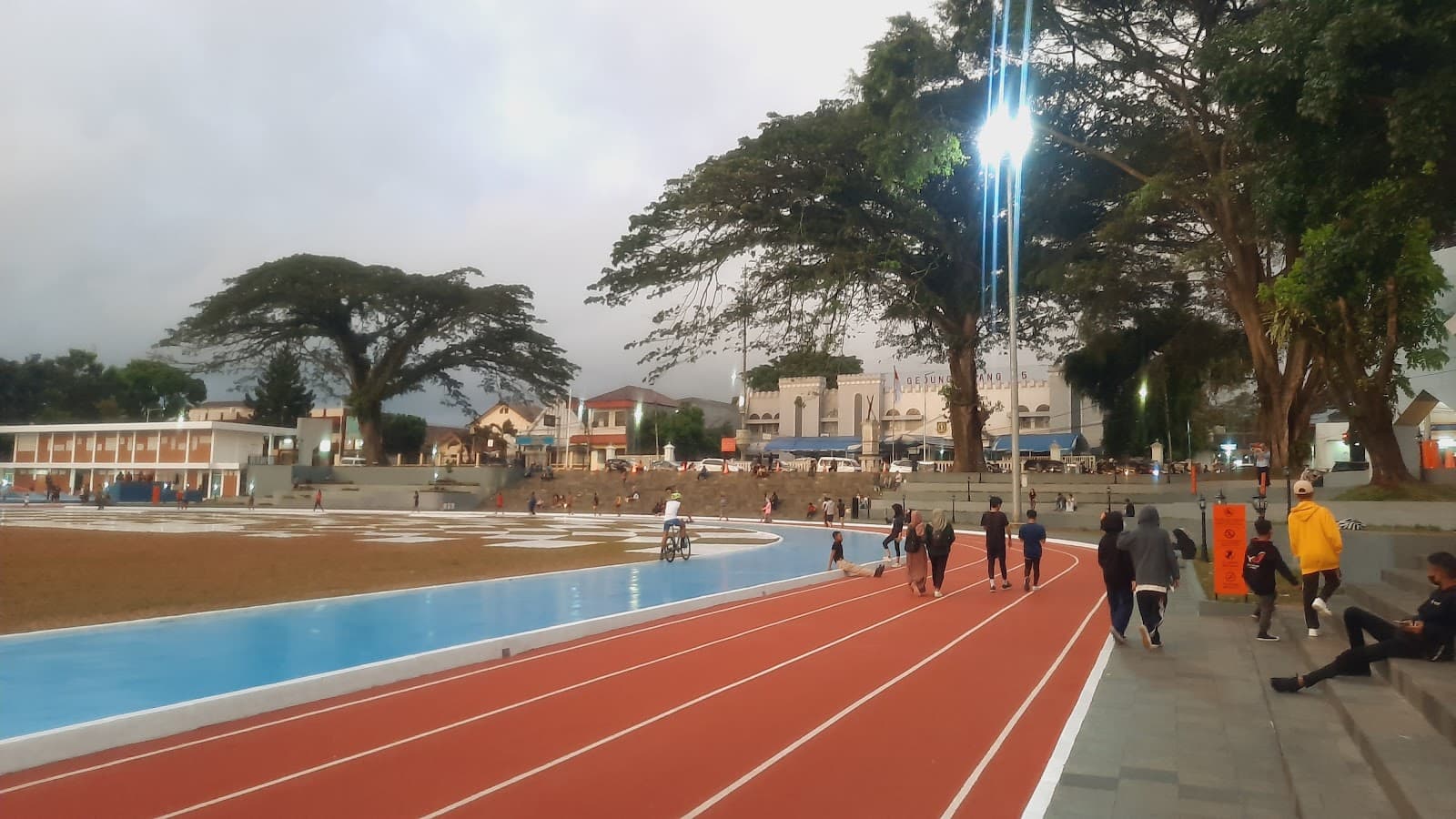 Lapang Merdeka - Image 1