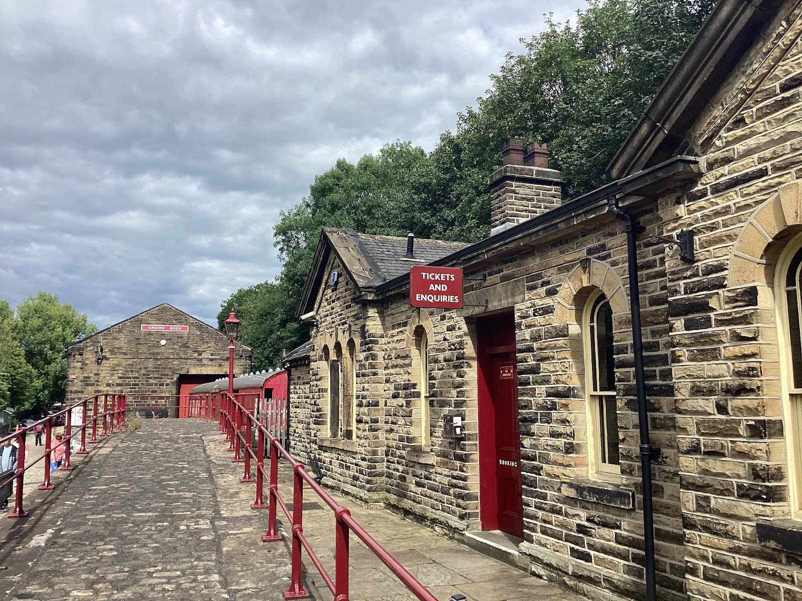 Oakworth Station