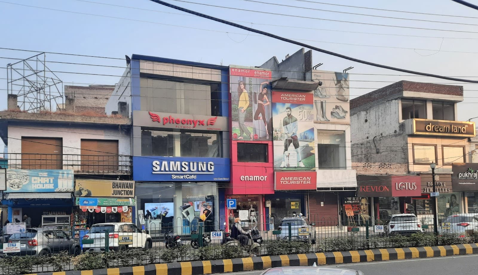 Model Town - Image 1