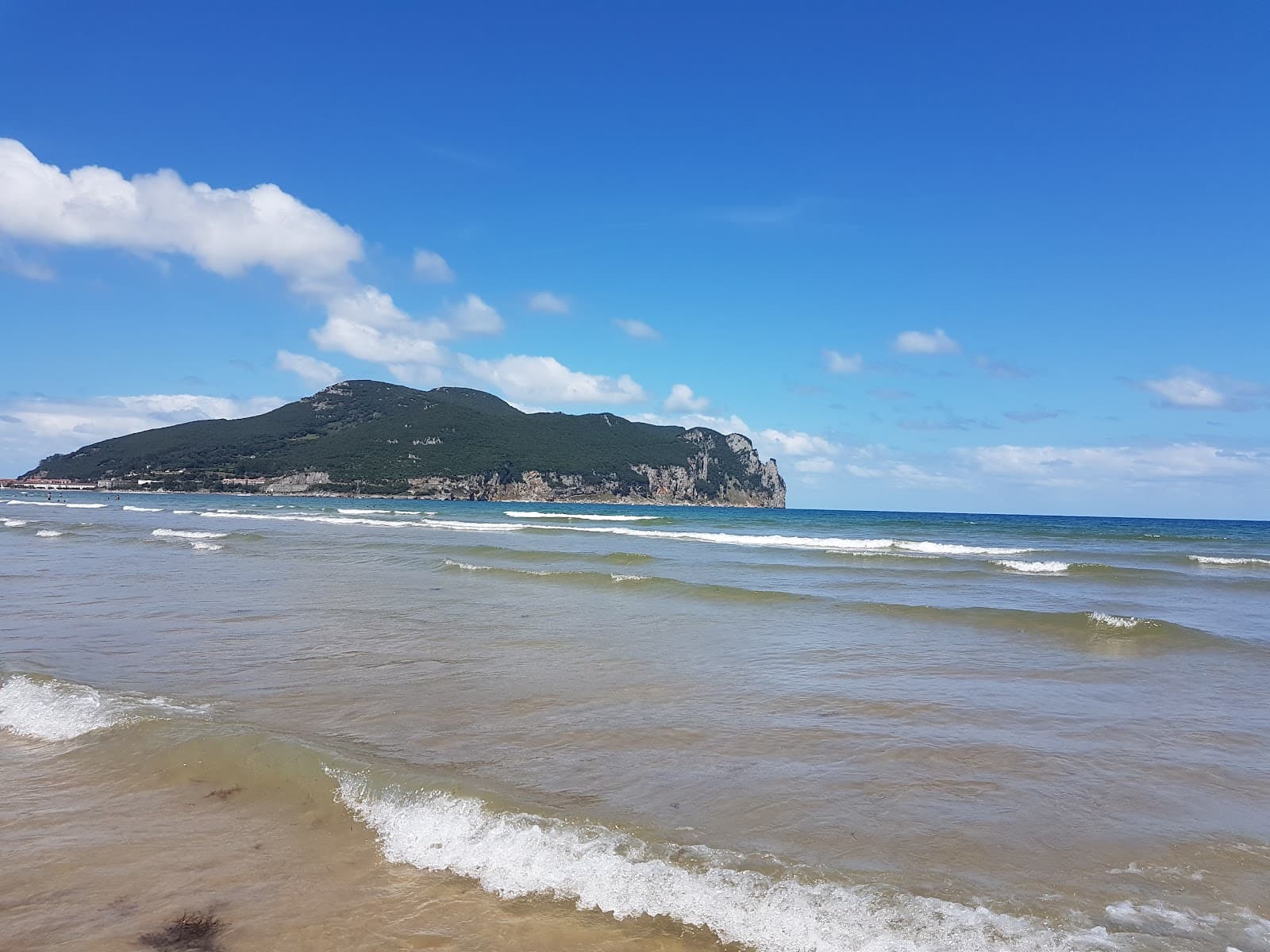 Playa de La Salvé (Laredo) - Image 1