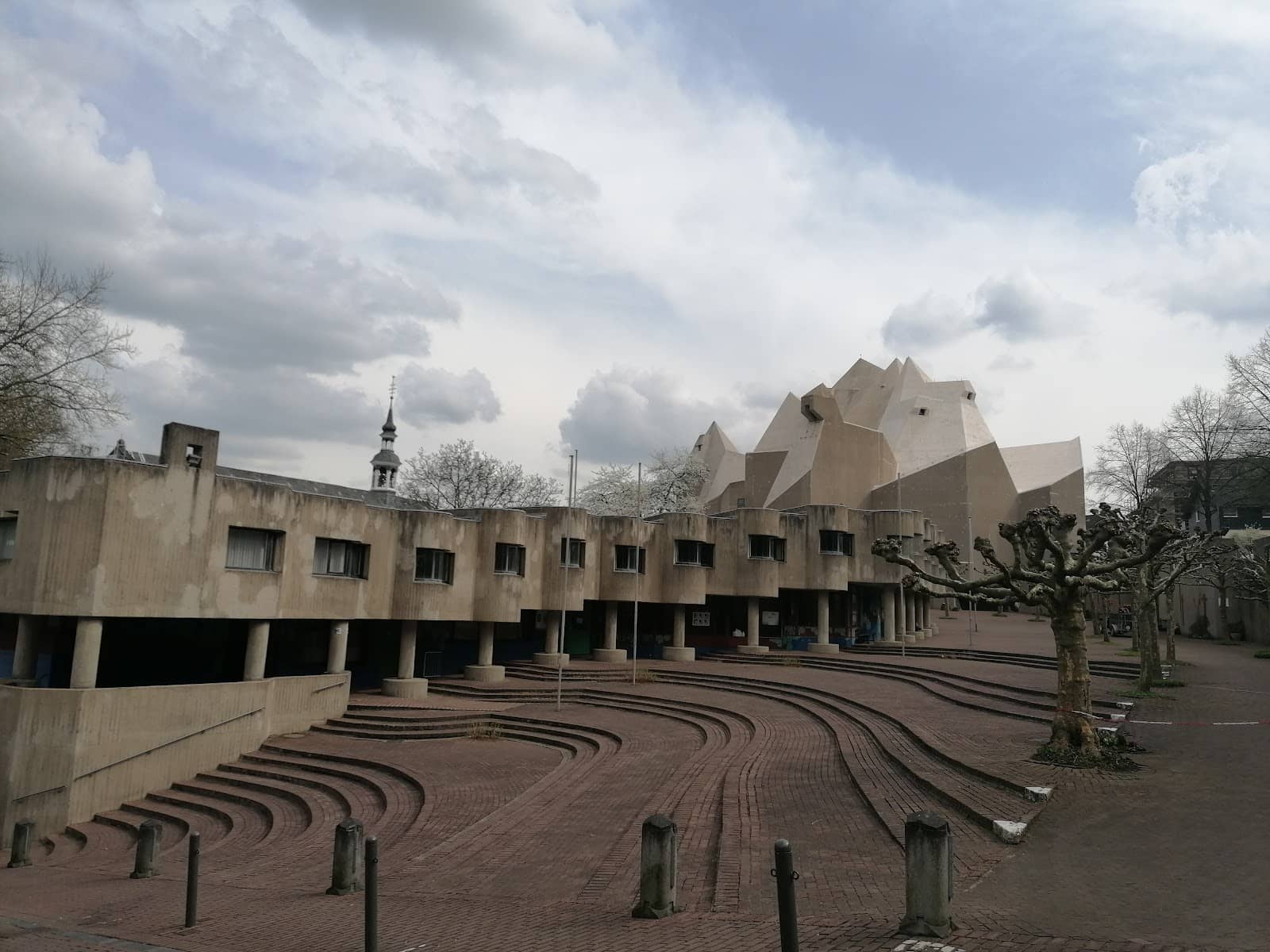 Architectural Contrast