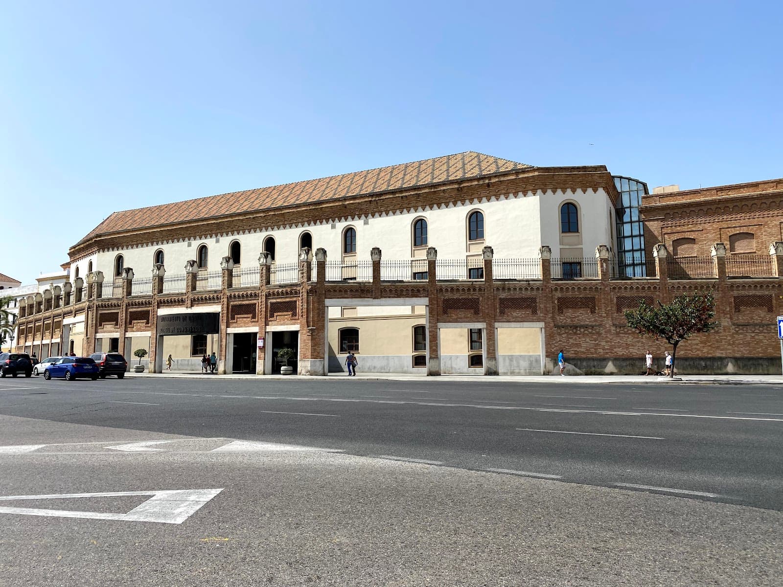 Palacio de Congresos Old Tobacco Factory - Image 1