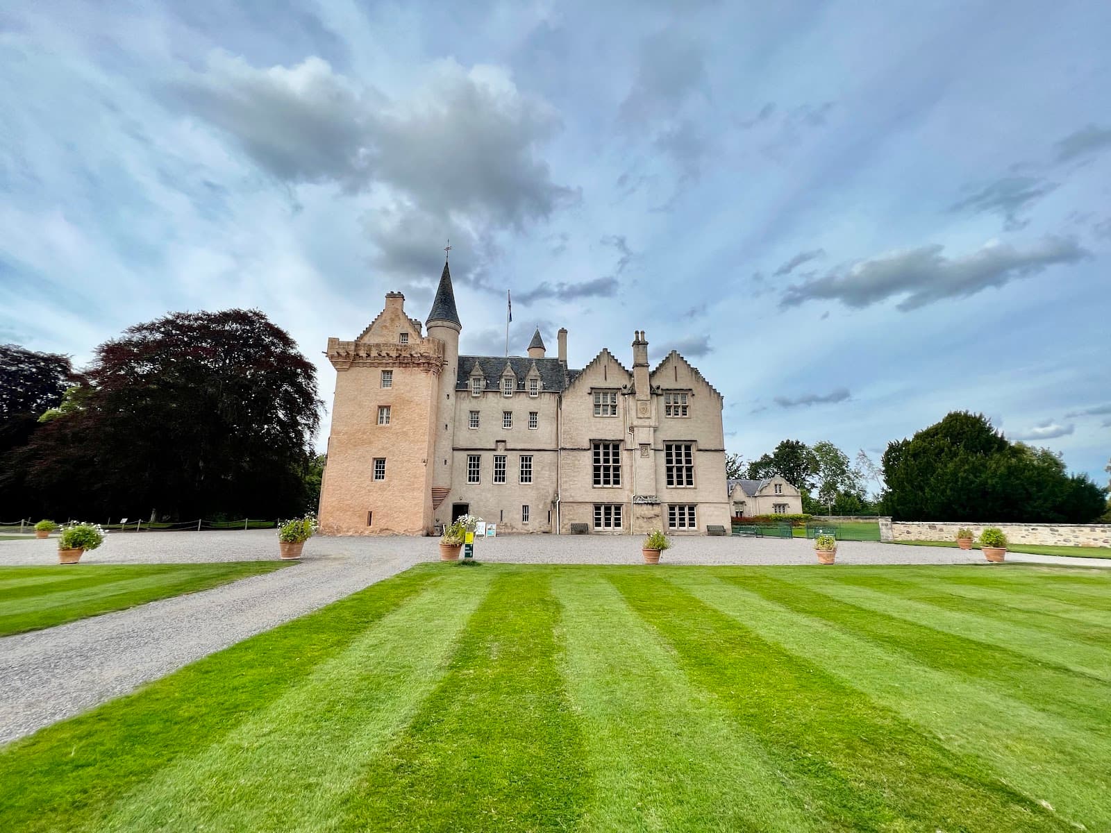 Brodie Castle & Playful Garden - Image 1