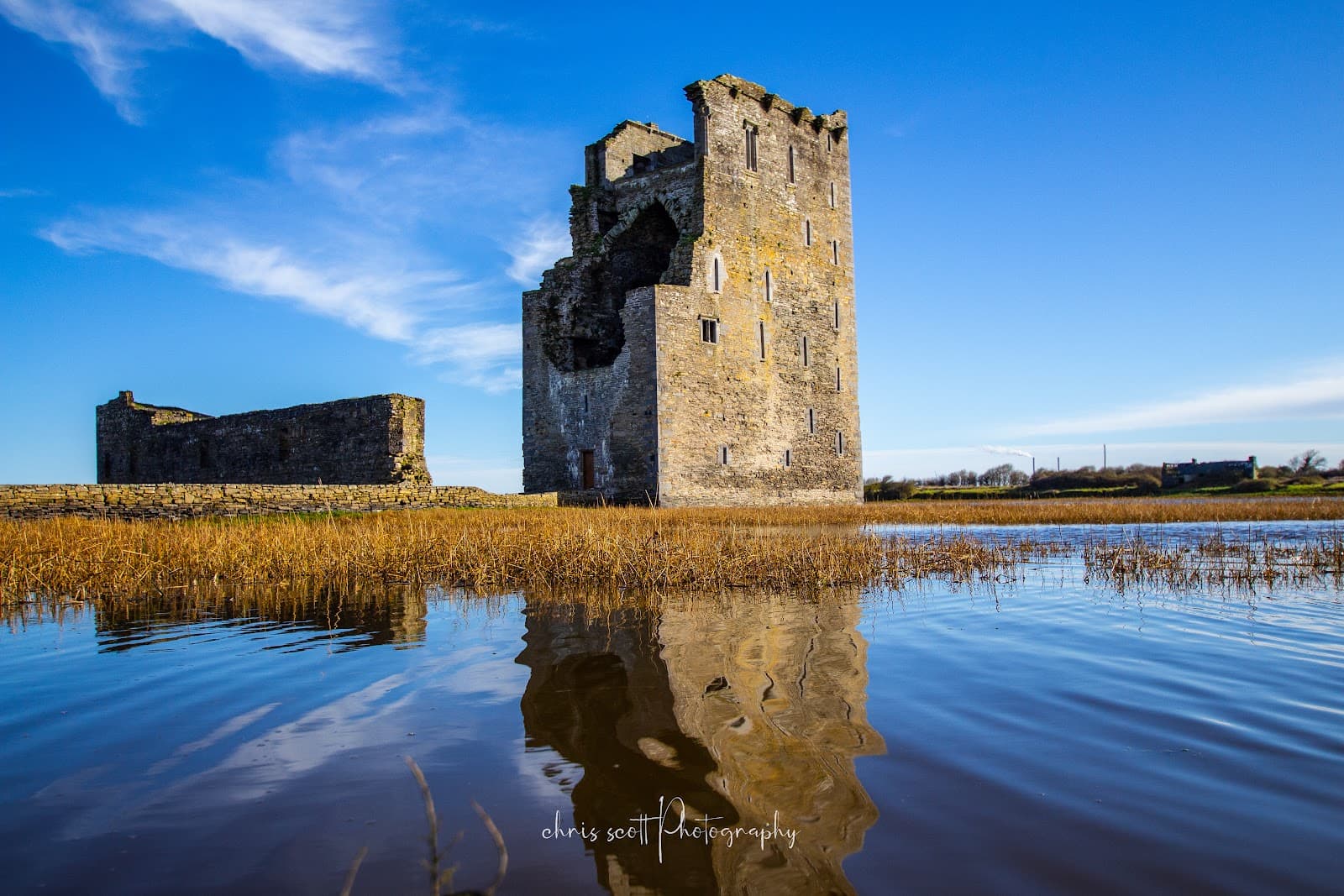Carrigafoyle Castle - Image 1