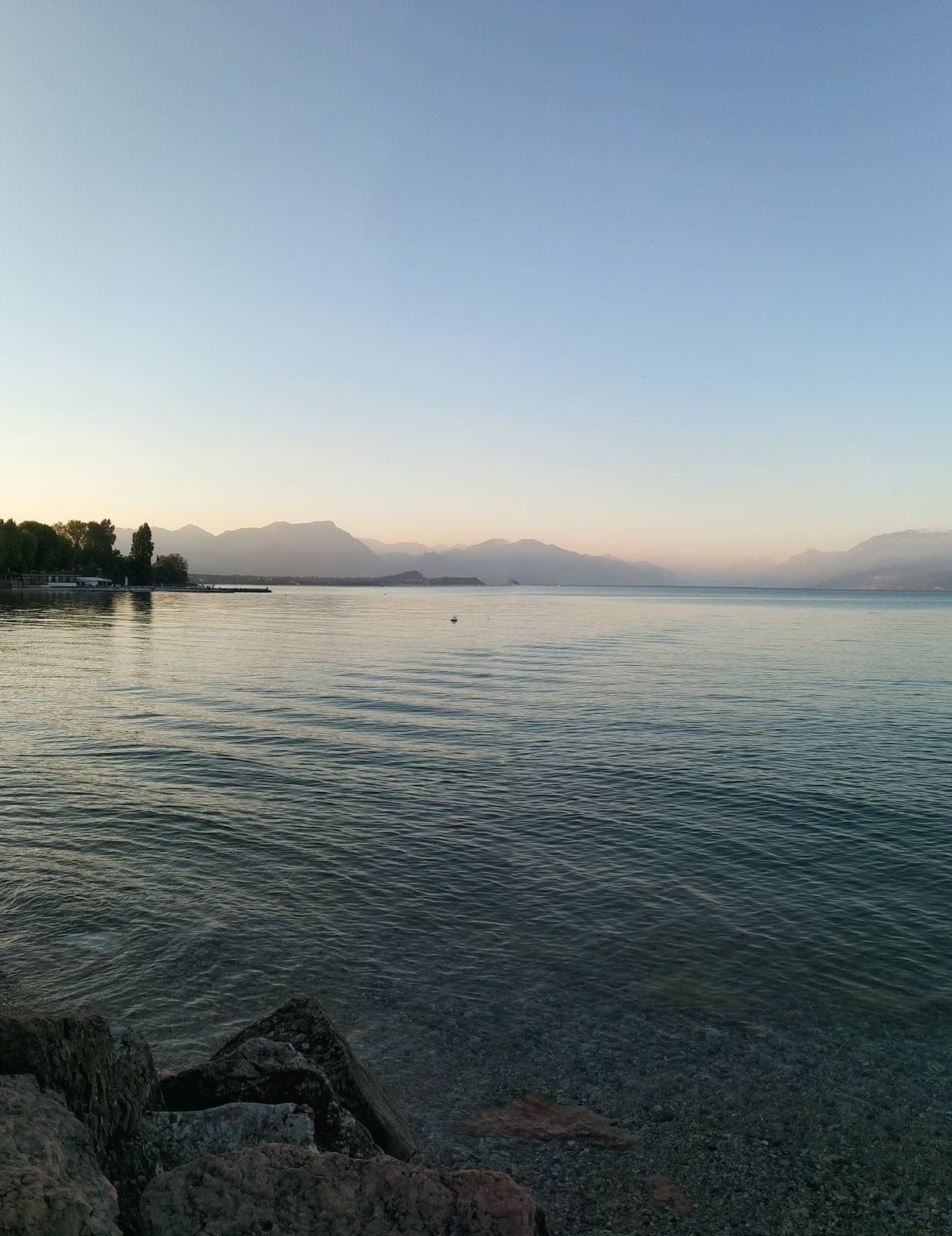 Lungolago Cesare Battisti Desenzano del Garda - Image 1