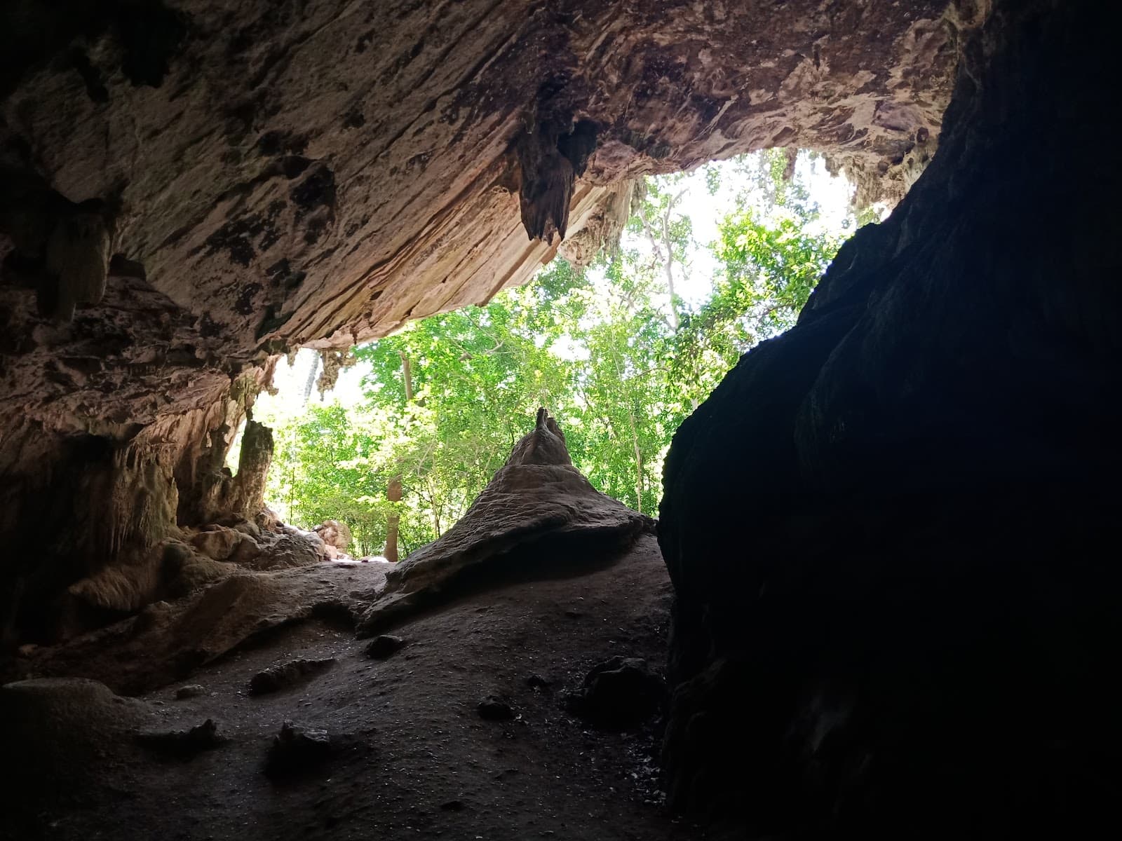 Tham Phi Hua To - Image 1