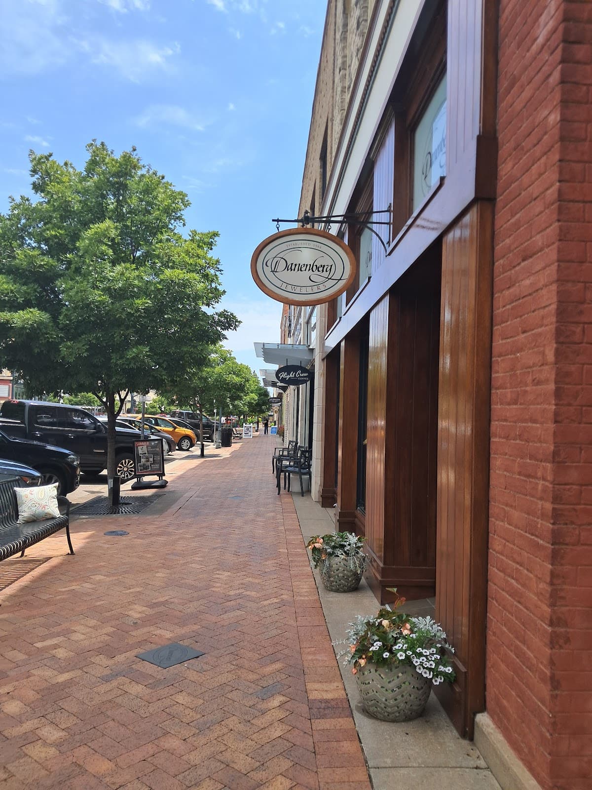 Poyntz Avenue Historic District - Image 1