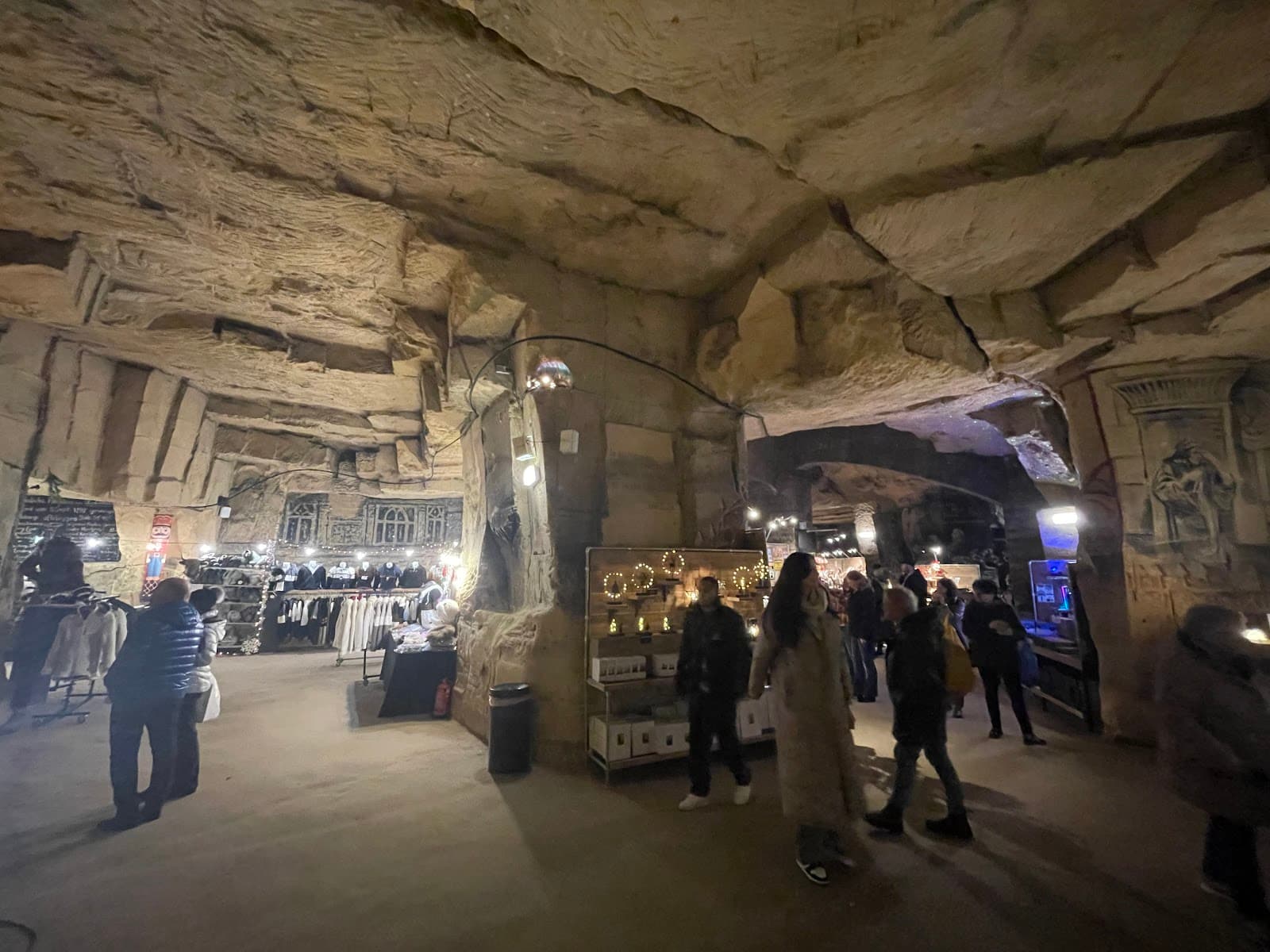 Valkenburg Castle & Velvet Cave - Image 1