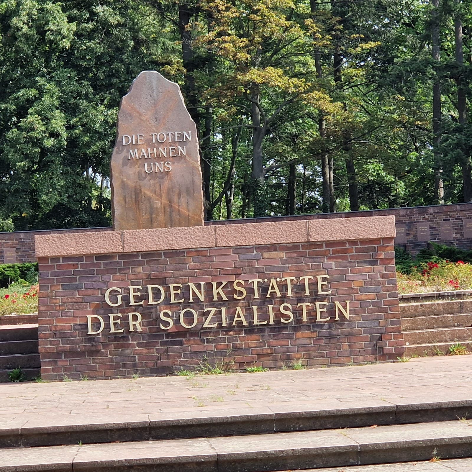 Gedenkstätte der Sozialisten - Image 1