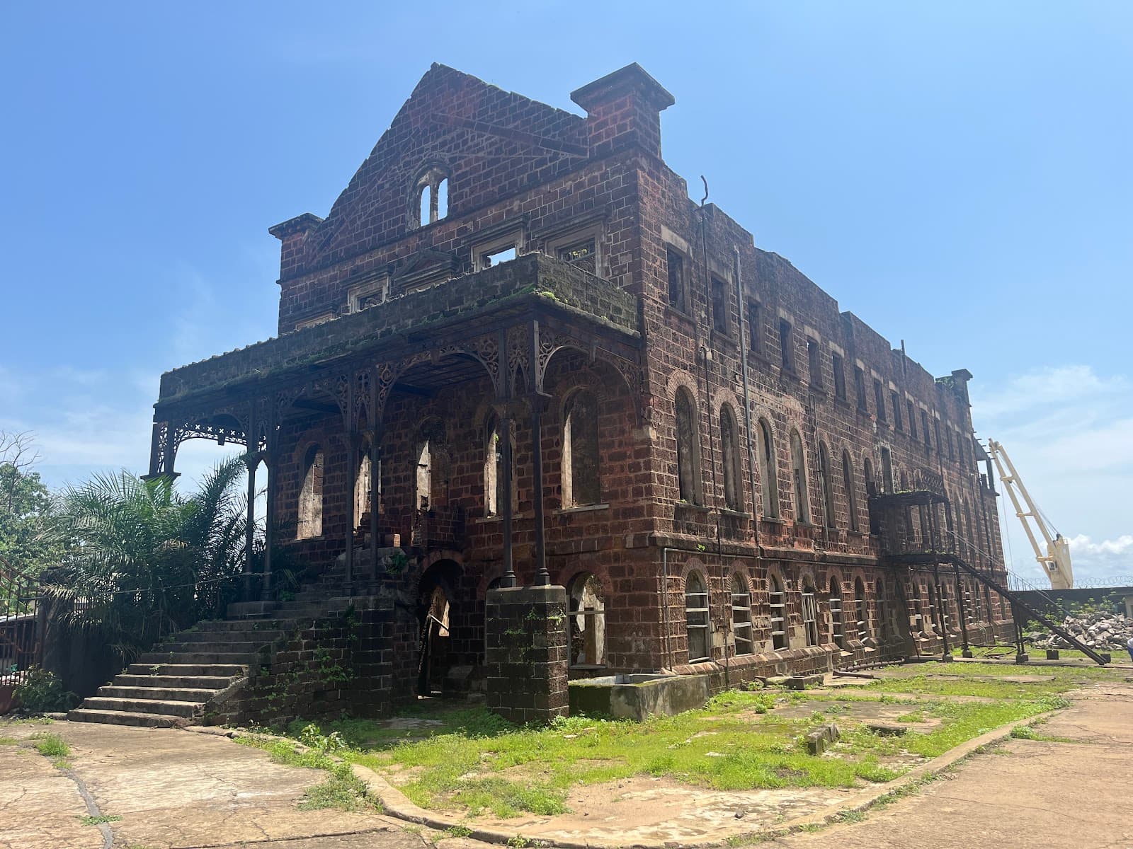 Old Fourah Bay College (Cline Town) - Image 1