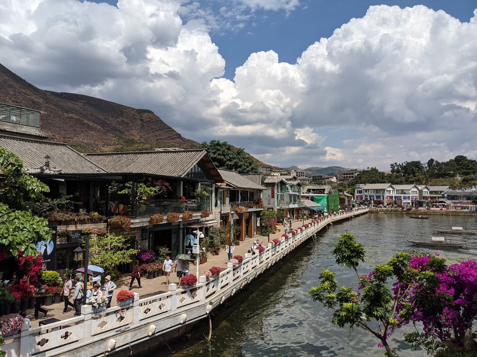 Shuanglang Town - Image 1