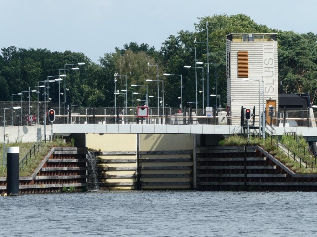 Wilhelmina Canal Locks (Sluis II) - Image 1