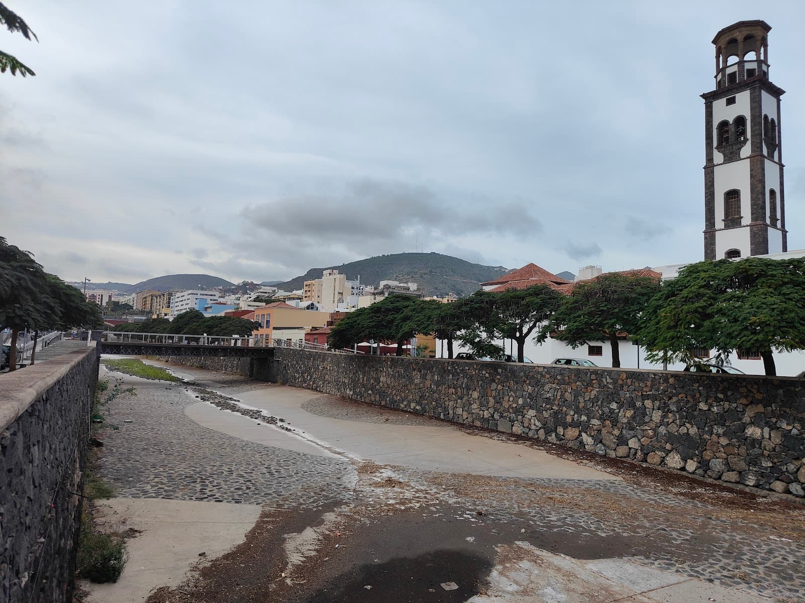 Barranco de Santos Walkway Santa Cruz de Tenerife - Image 1