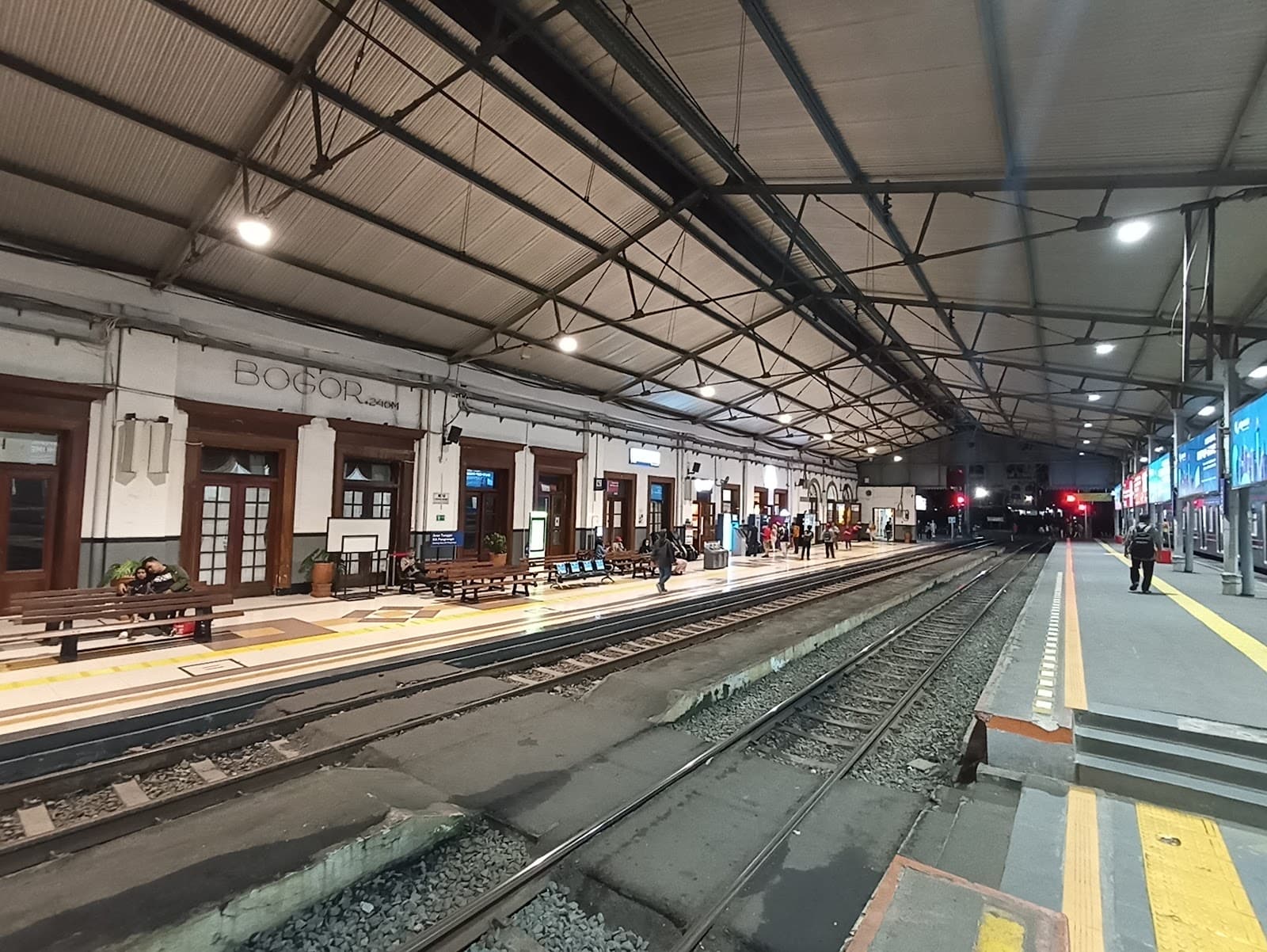 Bogor Station - Image 1