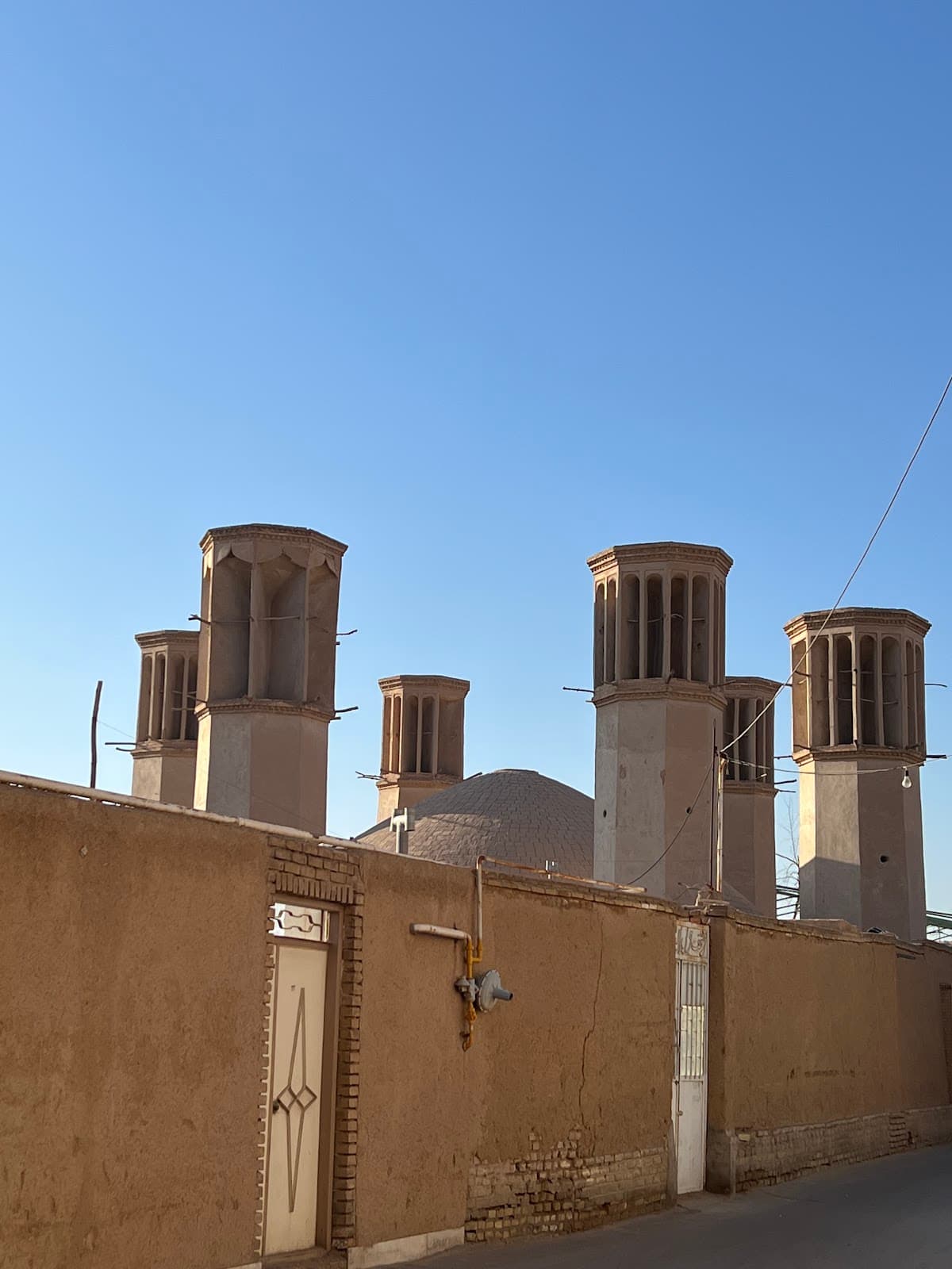 Shish Badgir Ab Anbar - Image 1