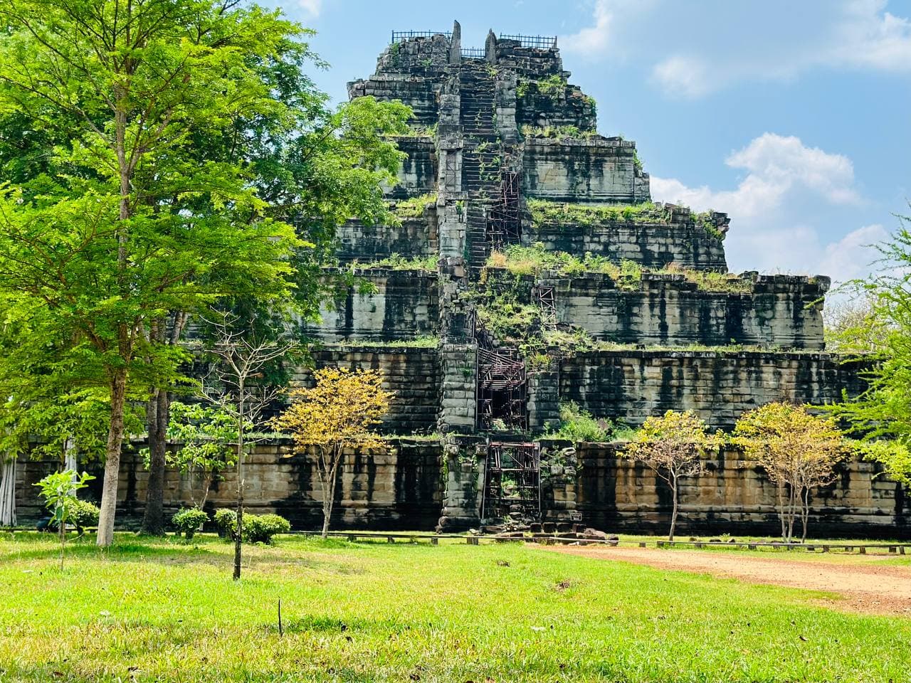 Koh Ker - Image 1