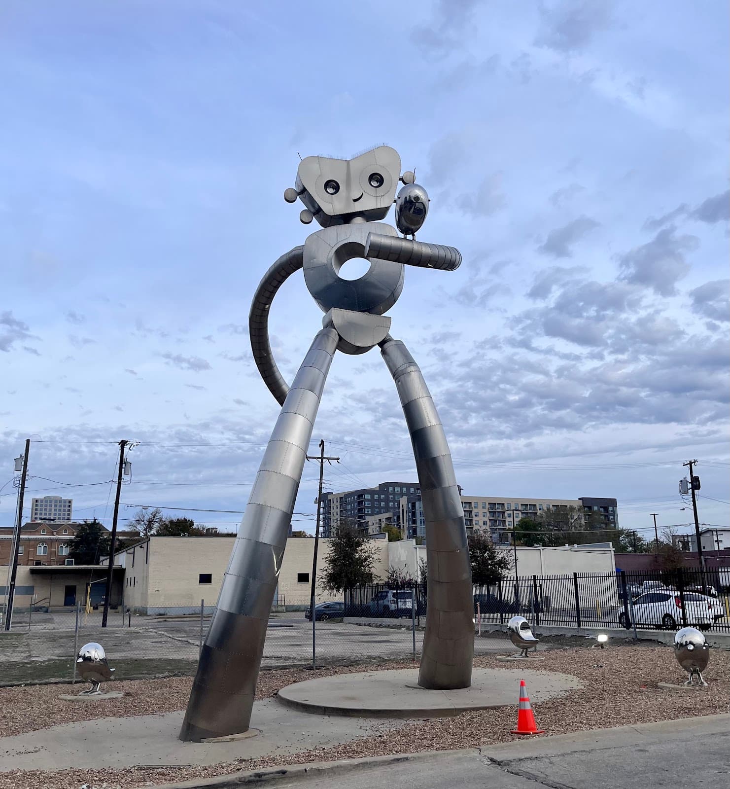 The Traveling Man Dallas - Image 1