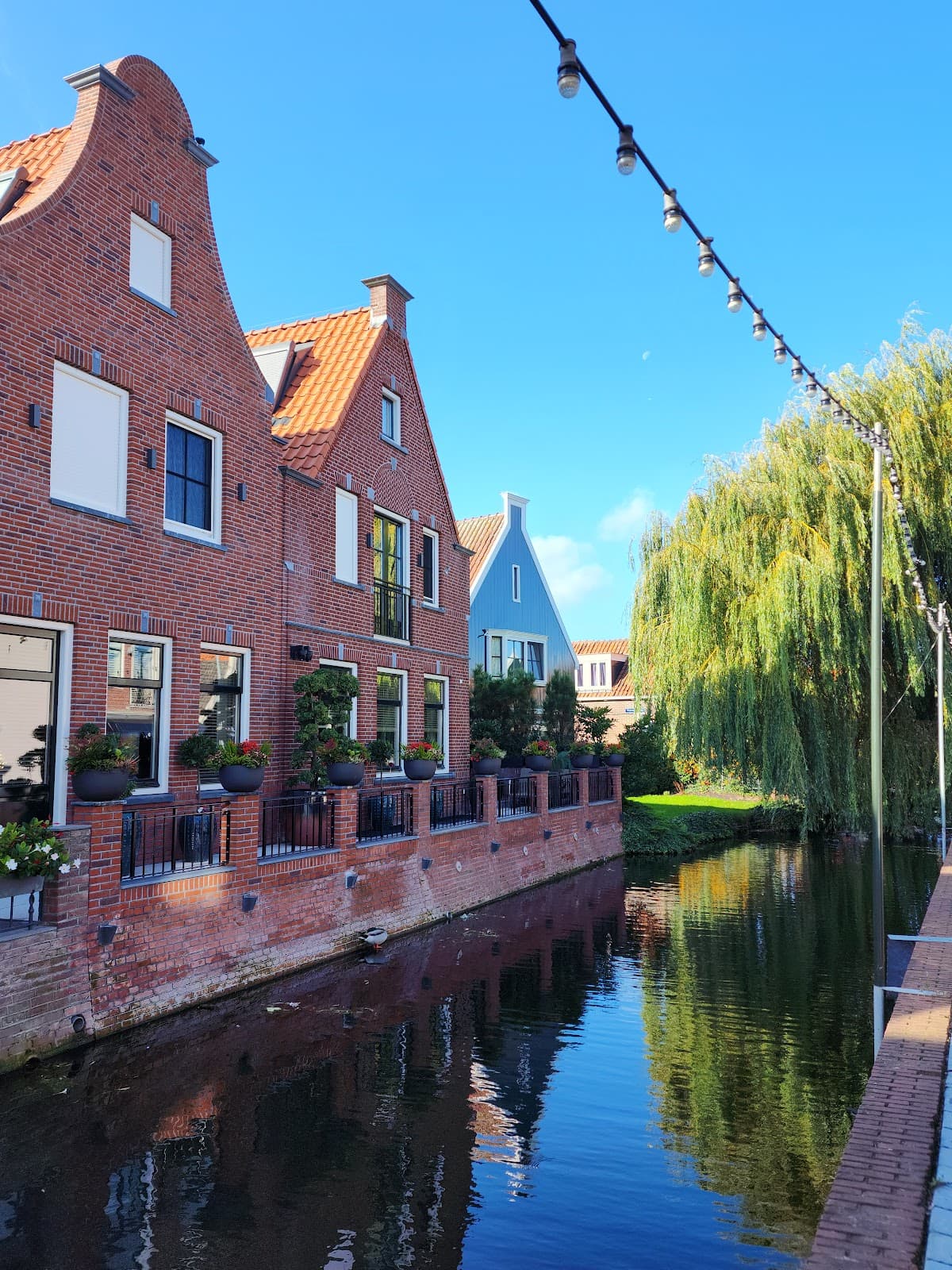 Volendam Amsterdam - Image 1